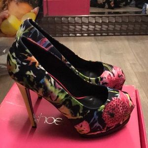 Barely worn pair of stilletos